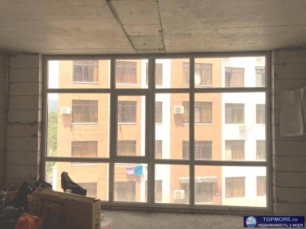 Лот № 166415. Продается квартира в Сочи, район Макаренко, свободной планировки с большим панорамным окном. Общая...