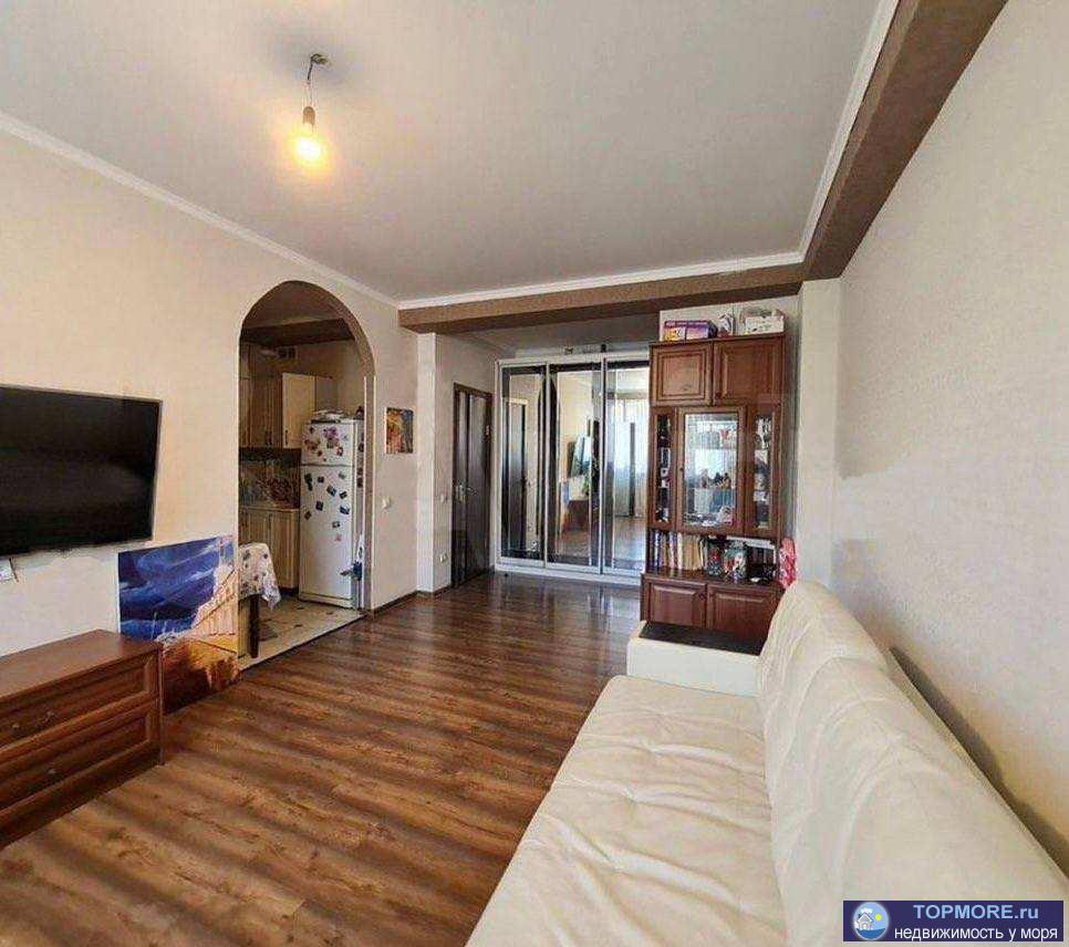 Лот № 166333. Продается двух комнатная квартира на Макаренко  Статус квартира  Площадь 42 м2, 1 высокий этаж  Ремонт...