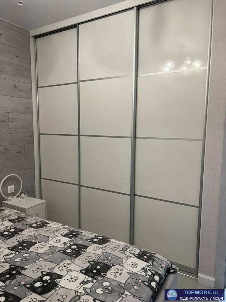 Лот № 166416. Продается видовая квартира в центре Сочи в жк Раз два три.  Квартира общей площадью 36,8м2, расположена... - 2