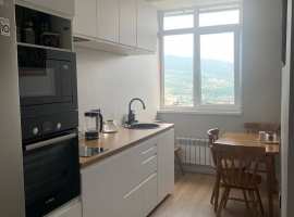 Лот № 165570. Продается 2-комнатная квартира с мебелью и техникой в...