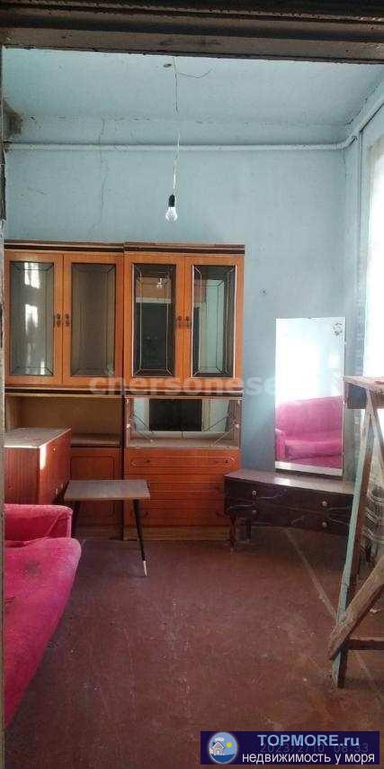 Продается трехкомнатная квартира под ремонт с печным отоплением, но есть возможность подключить газ (проходит рядом с...