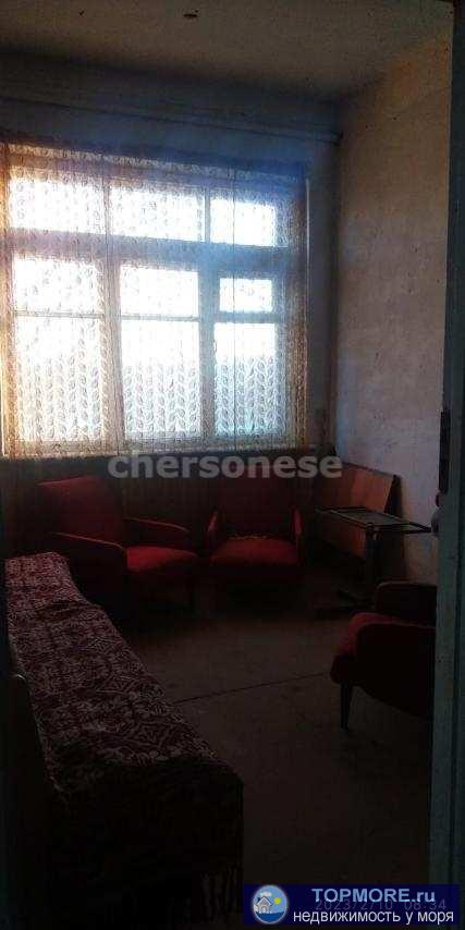 Продается трехкомнатная квартира под ремонт с печным отоплением, но есть возможность подключить газ (проходит рядом с... - 2