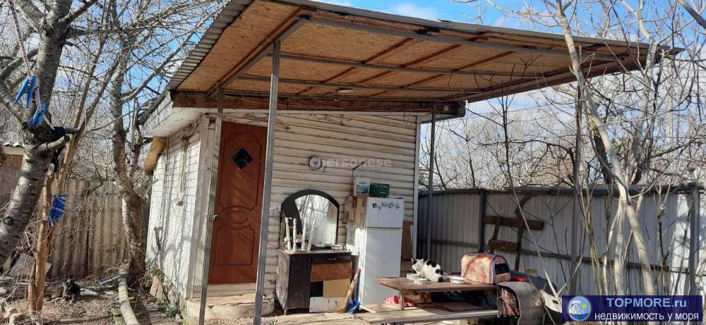 Продается садовый дом 18кв.м. в 5 минутах от самой красивой бухты Фиолента в развитом СТ Чайка-УБО.  Домик со всеми...