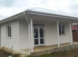 Продается одноэтажный новый дом 95кв.м. на ровном прямоугольном...