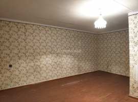 Прекрасная квартира, большая светлая комната, хорошие соседи.

Фото...