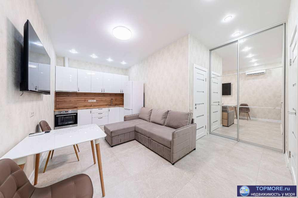 Лот № 167712. Продаётся апартамент (поделённый на два) общей площадью 90 м2.Три отдельных спальни, два санузла. Перед...