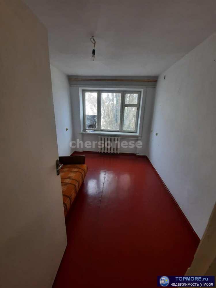 Продается просторная двухкомнатная квартира в Джанкое.  Чистая, сухая, можно жить, можно делать ремонт. у квартиры... - 1