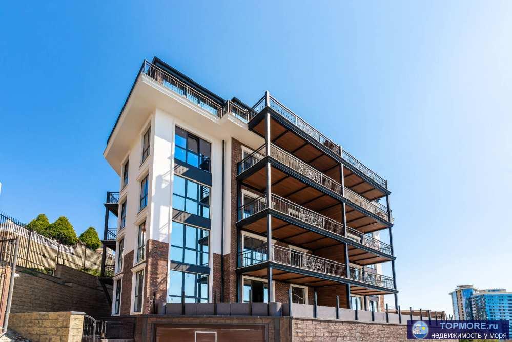 Лот № 167816. Апартамент в клубном доме элит-класса, до пляжа 10 минут пешком.  Новый дом с лифтом. Большая терраса....