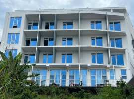 Лот № 168044. Продаются апартаменты 2 комн. на 4 этаже в...