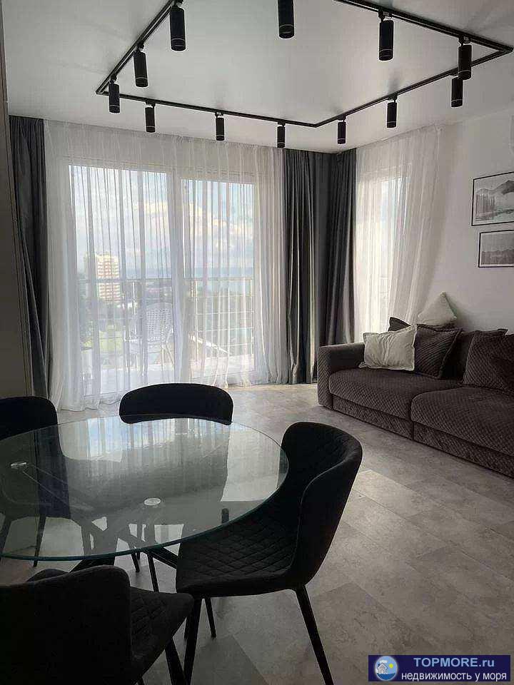 Лот № 168730. В продаже квартира с панорамным видом на море на 14 этаже.  Просторный балкон с видом на море 360*. До...