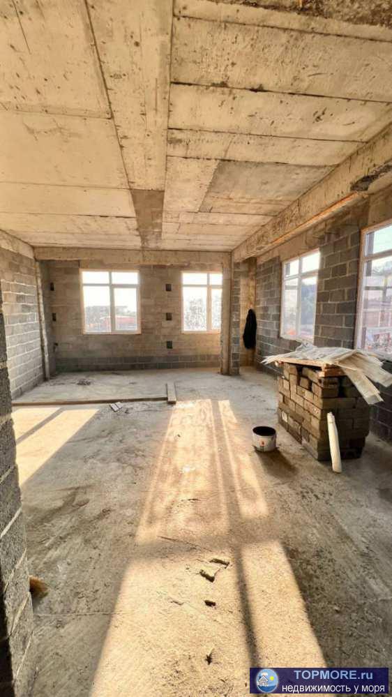 Лот № 166892. Продается просторная, светлая квартира в новом доме.   О локации:  - Ровная местность  - Район Молдовка...