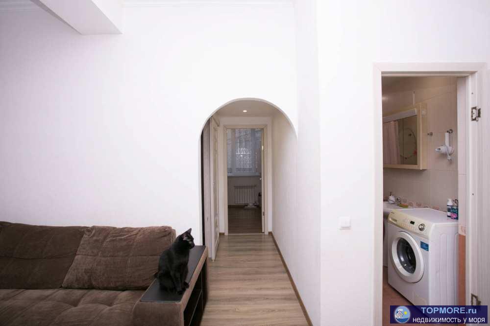 Лот № 166792. Продается квартира в Адлере, недалеко от ж/д вокзала.  Площадь - 43 м2. Квартира очень уютная, светлая,... - 2