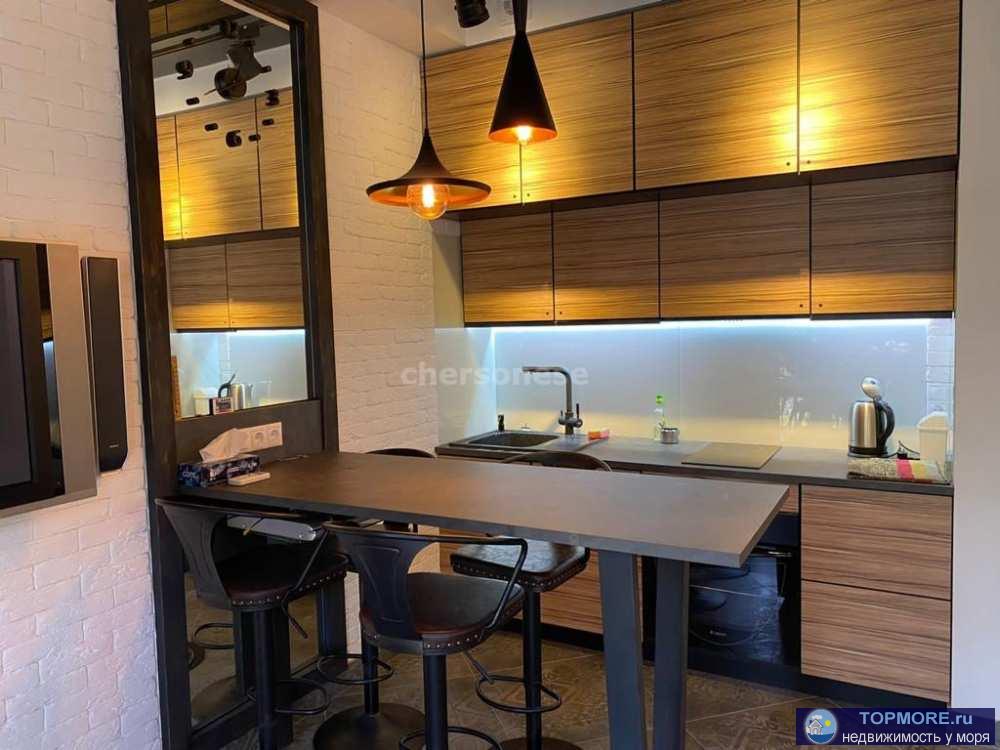 На самой южной улице Ленина , в Алупке,продаются новые апартаменты-студия (общей площадью 25,2 кв м+балкон), в... - 2