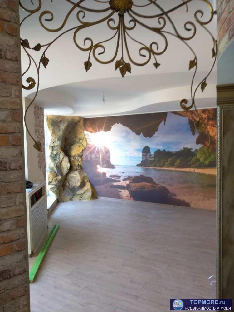 Продажа нового жилого дома по улице Маратовской в пгт . Гаспра.  Жилой дом общей площадью 163, 2 м. кВ, жилая площадь...