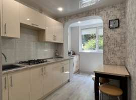 Продается просторная 2-х комнатная квартира после ремонта на 1-м...