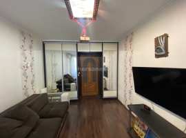 Продается двухкомнатная квартира в развитом районе города....