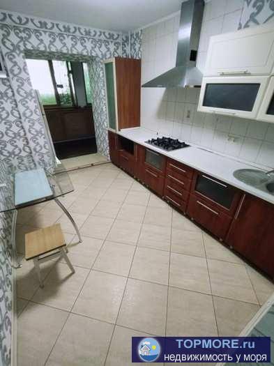 Сдается на длительный период крупногабаритная 2-х комнатная квартира частично с мебелью. После косметического... - 1