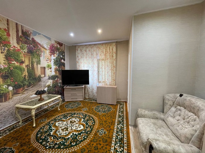 Сдается на Длительный срок дом в Гагаринском районе г. Севастополя. Территория двора общая, на территории расположен...