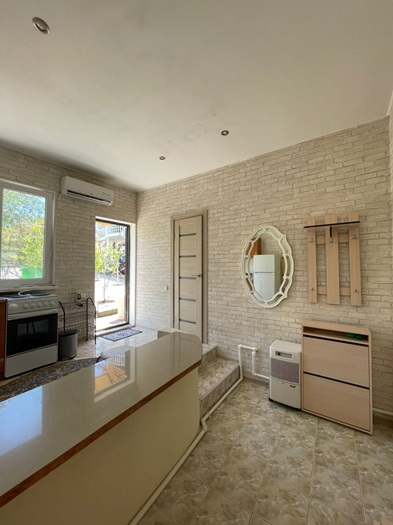 Сдается на Длительный срок дом в Гагаринском районе г. Севастополя. Территория двора общая, на территории расположен... - 2