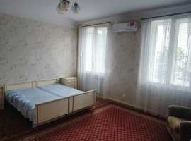 Сдается  просторная, теплая  квартира.

Центр Севастополя.

Для...