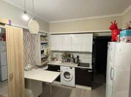 Продается уютная квартира, Тихий спальный район.

В квартире сделан...