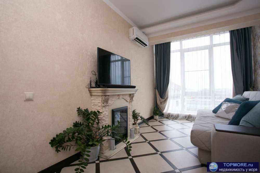 Лот № 170758. Прекрасная светлая квартира на Блиново.Квартира распланирована на комнату и кухню-гостиную. Вид из... - 2