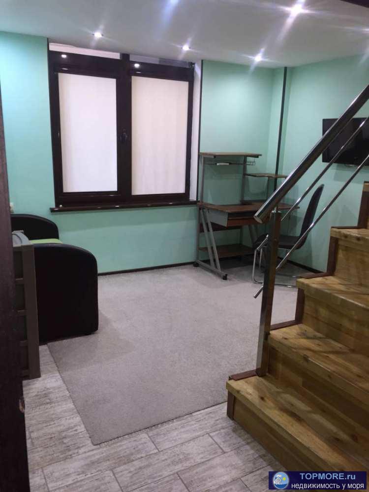 Лот № 170815.   Квартира двухуровневая в 200 м от моря.     Рядом тц Апельсин, Магнит, Пятерочка; пляж Огонек 3,... - 2