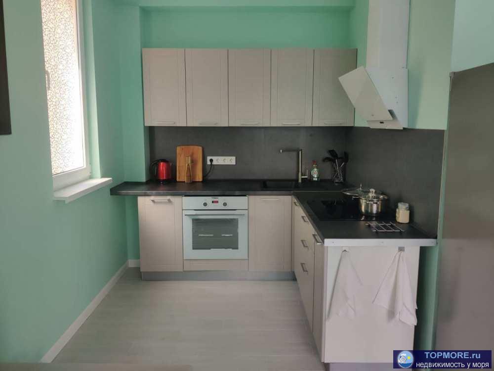 Лот № 170115. Продаю двухуровневую  квартиру в спальном районе центра Сочи в мкр-н Соболевка с отличным новым...