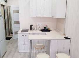 Лот № 169652. Полностью отремонтированная квартира-студия с видом...