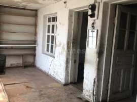 Продается 2х комнатная квартира. Центр Ялты пешком до автовокзала...