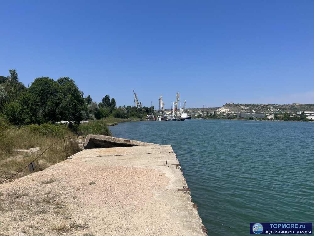 Продается земельный участок под строительство причала для маломерных судов в Инкермане на ул. Ангарская, д. 2-А....
