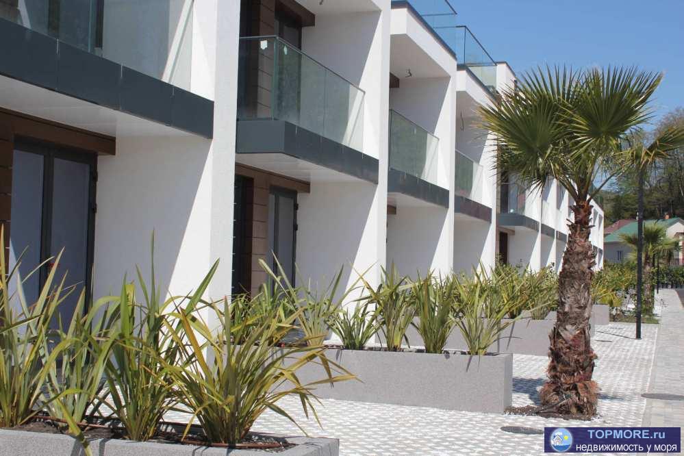 Лот № 168405. Продаются таунхаусы бизнес-класса в стиле Хай-тек в уютном городке, где обеспечена максимальная... - 1