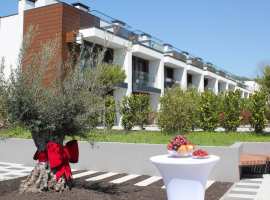 Лот № 168405. Продаются таунхаусы бизнес-класса в стиле Хай-тек в...