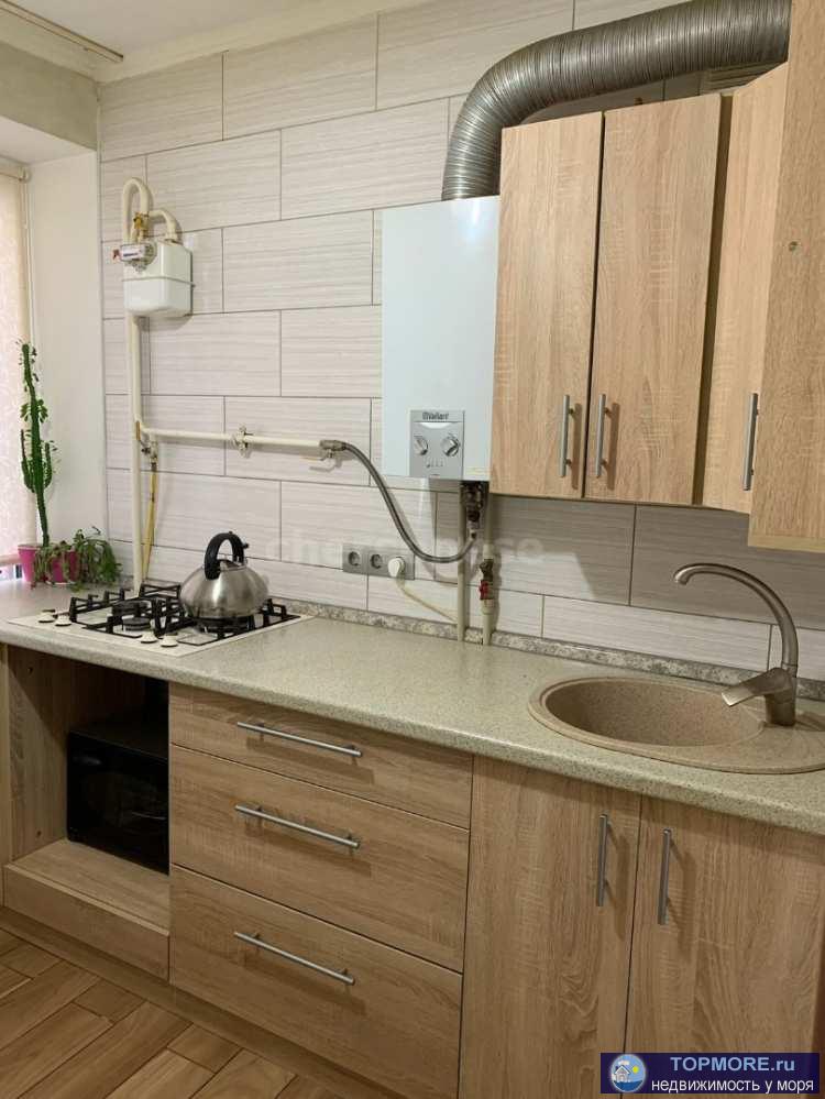 Предлагается к продаже однокомнатная квартира 29 кв.м. на 4 этаже четырехэтажного дома в центре города.  До центра 10...