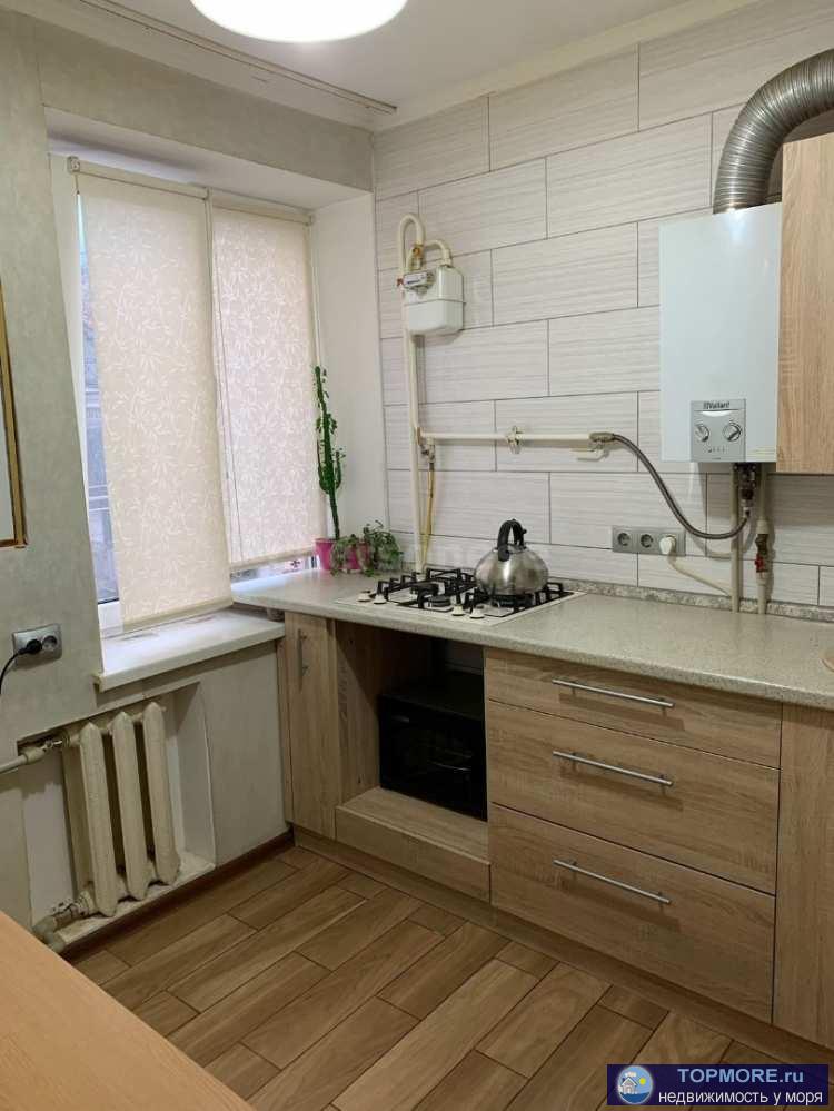 Предлагается к продаже однокомнатная квартира 29 кв.м. на 4 этаже четырехэтажного дома в центре города.  До центра 10... - 1