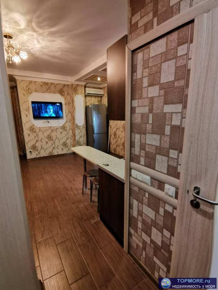 Лот № 148767. Просторная квартира-студия 35м2 с балконом 2 м2 с видом на море! Квартира с ремонтом, мебелью и... - 2