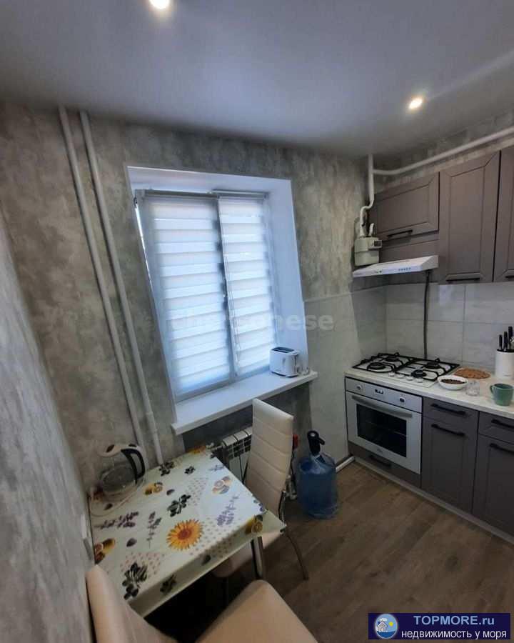 В прямой продаже двухкомнатная квартира в центре города Севастополь.  Про документы: один взрослый собственник,...