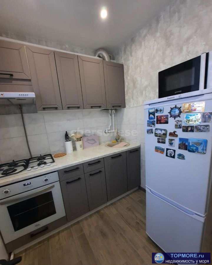 В прямой продаже двухкомнатная квартира в центре города Севастополь.  Про документы: один взрослый собственник,... - 1