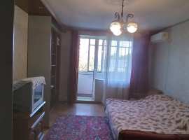 Предлагается в аренду просторная трёхкомнатная квартира чешский...