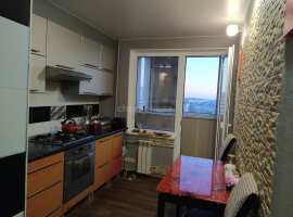 Сдается длительно двухкомнатная, видовая квартира на...