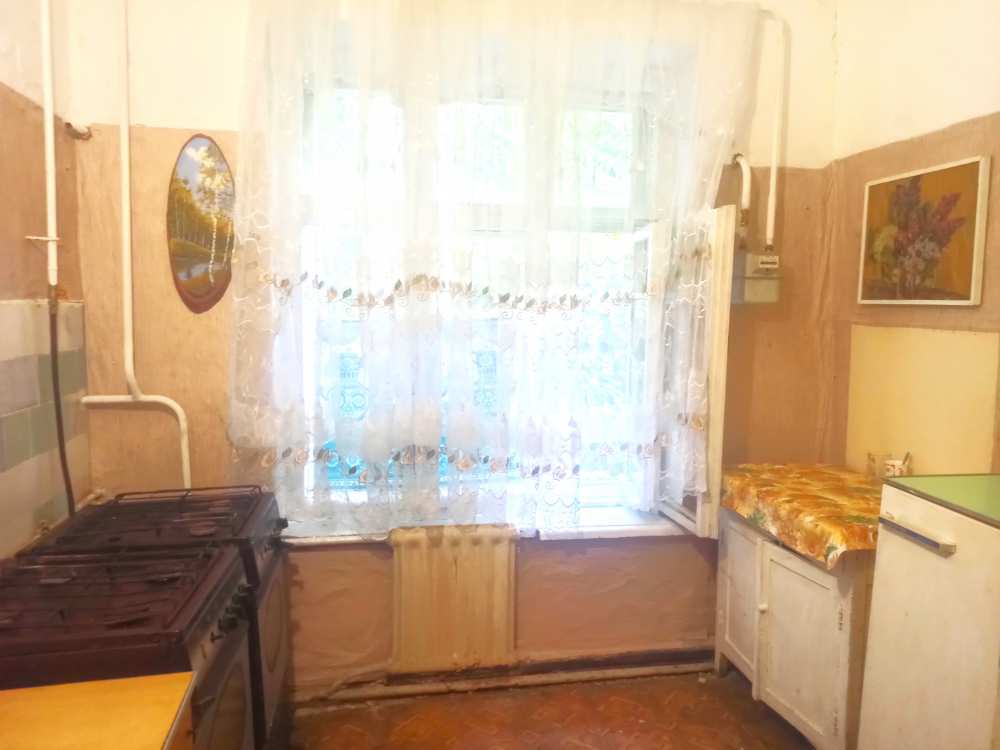 Продам комнату 20 метров с отдельным кадастровым, Херсонский сертификат подходит в том числе.    Расположена На ул.... - 1