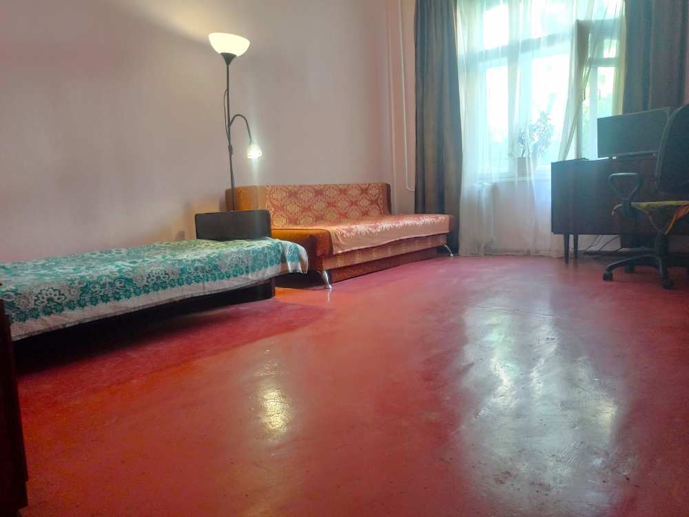 Продам комнату 20 метров с отдельным кадастровым, Херсонский сертификат подходит в том числе.    Расположена На ул.... - 4