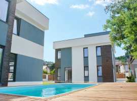 Лот № 167380. Продается 2-этажный дом площадью 230 м2 в Адлере,...