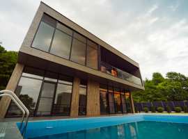 Лот № 165425. В продаже новый дом в стиле хай тек с потрясающими...