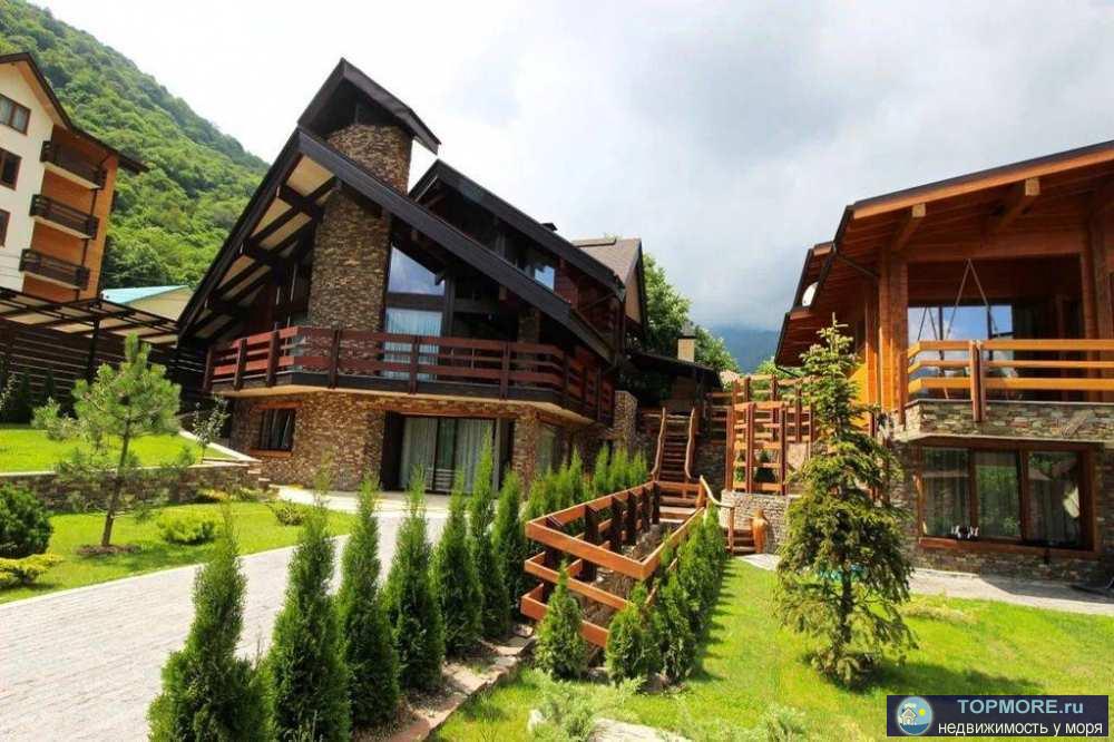 Лот № 164317. Продаю 2 коттеджа  с квартирой для персонала, и отдельно стоящую баню-сауну,  на участке 9,5 сот....