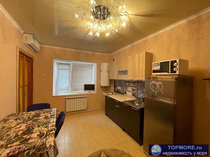 Сдается Длительно часть дома в районе Малахова Кургана. Две проходные комнатки. В одной кухня и спальное место (1/5... - 2