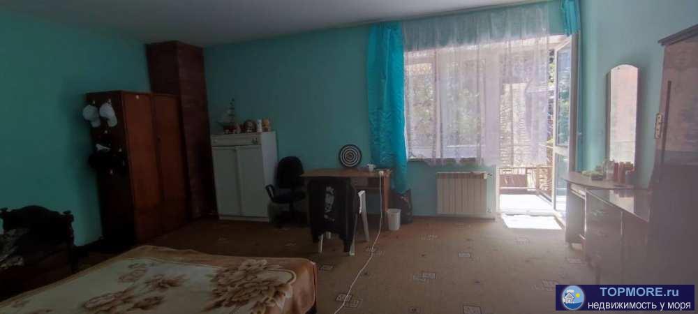 Лот № 142702. Продаю долю в доме.  Своя территория, парковка. - 2