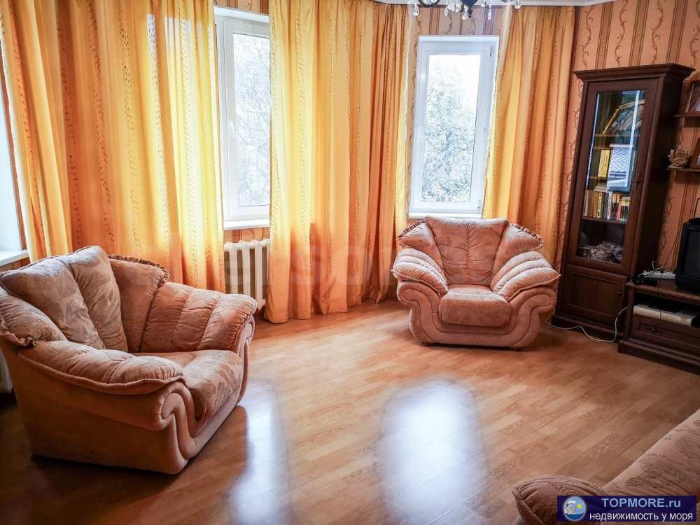 Предлагаем к продаже дом 99,8 кв.м.+ летний домик 57.6 кв.м + гостевой домик 55.7 кв.м суммарно 213 кв.м...