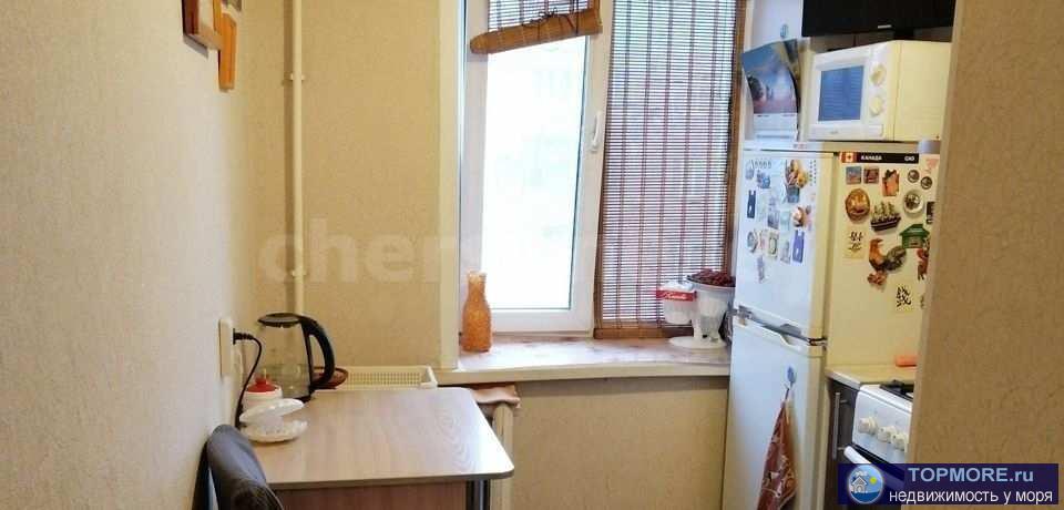 Продается уютная, чистая однокомнатная квартира в самом востребованном районе.  Общая площадь 32 кв м. Кухня 7.4 кв... - 2