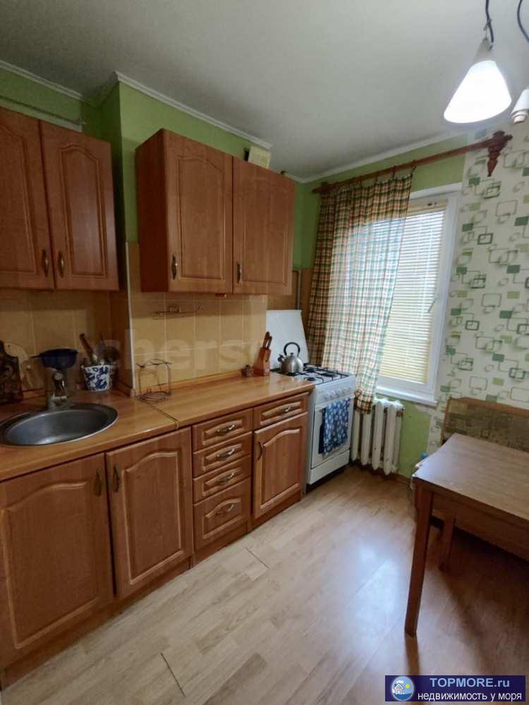 Сдается шикарная однокомнатная квартира в Гагаринском районе.  Имеется все необходимое для комфортной жизни: мебель,... - 1